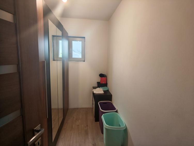 Casă individuală cu 4 camere cu Canalizare în Becicherecu Mic