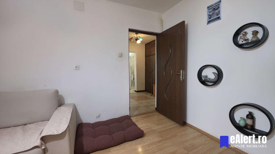 Apartament cu 3 camere în Basarabia