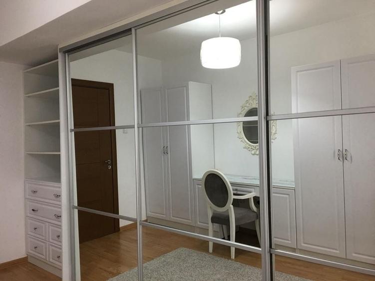 Apartament cu 4 camere decomandat în Central