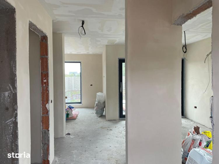 Casă cu Teren 275 Mp în Ghiroda