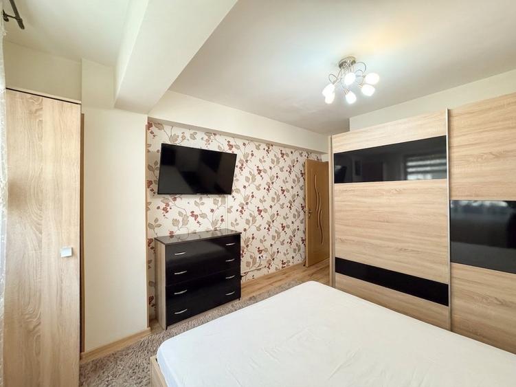 Apartament cu 2 camere semidecomandat, mobilat în Metalurgiei