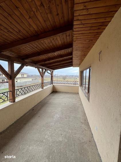 Casă cu 4 camere în Central