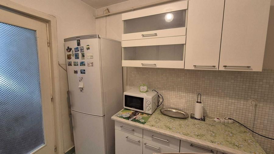 Vand Apartament 2 camere Decomandate Etaj 2,ultracentral,Balcon,Centrala Termica,termopane exterioare,toate camerele cu fata la soare - 5