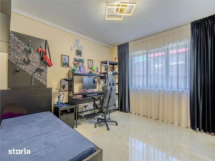 PIPERA - EROU IANCU NICOLAE,VILA ,9 CAMERE,504 MP,TEREN 800 MP,PISCINA - 3