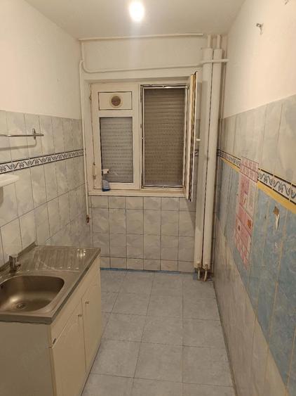 Vand apartament cu 2 camere vis-a-vis de Spitalul Jude?ean - 1