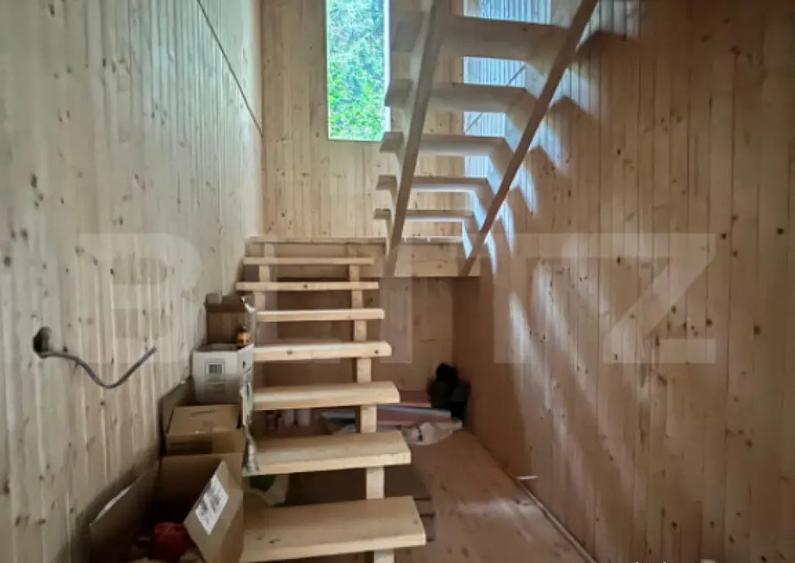 Cabana/Pensiune de vanzare in Colibi?a, cu acces la lac - 2