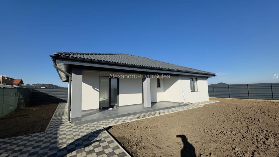 Casa la cheie langa Dealul Lempes – Parter, 523 mp teren, Sanpetru