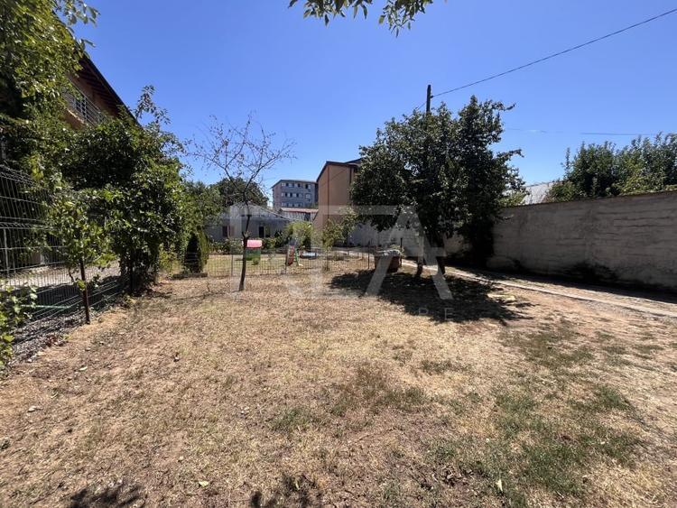 Teren 659 mp intravilan sector 4 Aparatorii Patriei - 1