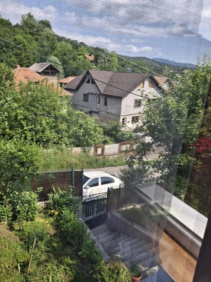 Casa 5 camere, util 122 mp, beci, garaj. 1.200 mp intravilan cu livada - 8