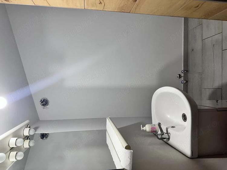 Apartament cu 3 camere decomandat în Iosia