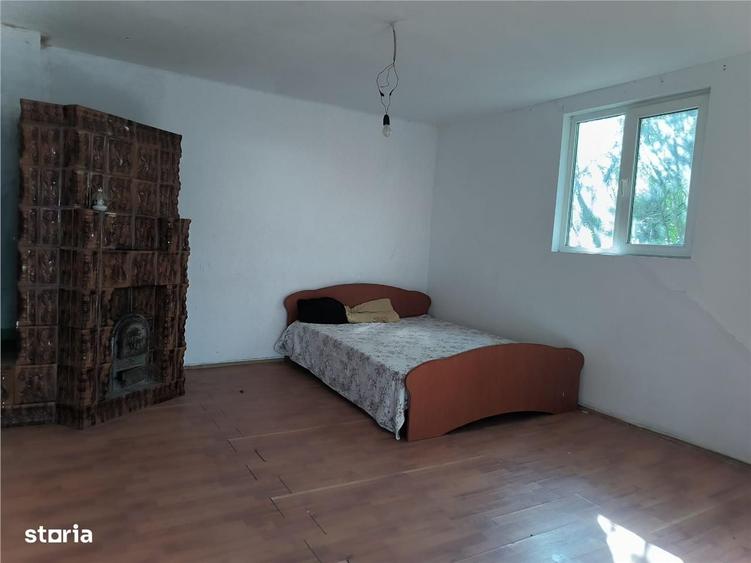 Casă cu 4 camere în Central