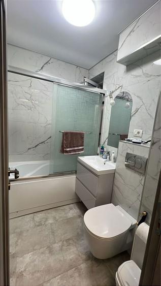 Proprietar vind apartament - 8