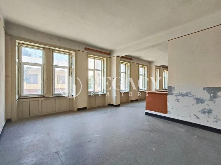 VÂNZARE/SCHIMB CU TEREN  - Clădire interbelică, centru oraș Siret - 12