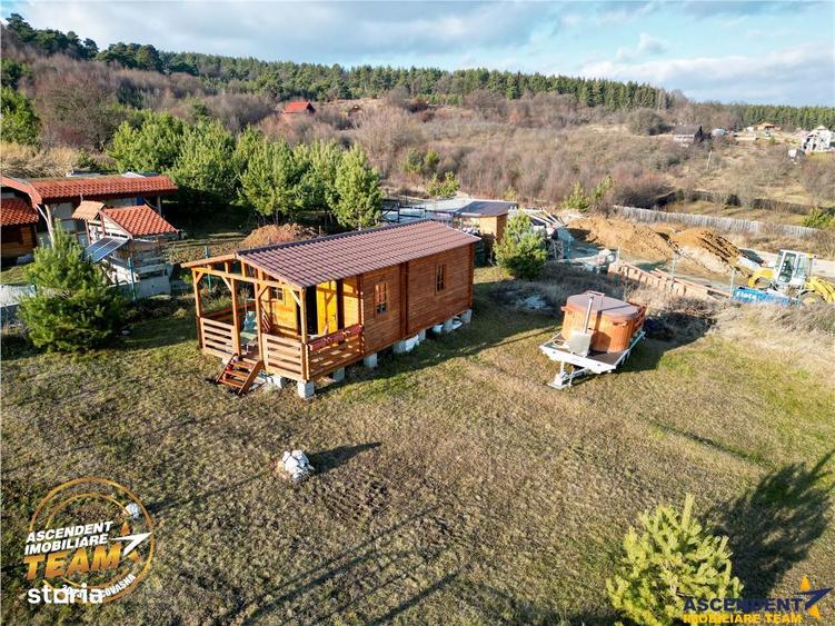 Teren intravilan 520 mp cu casuta din lemn,zona linistita,aproape de o - 4