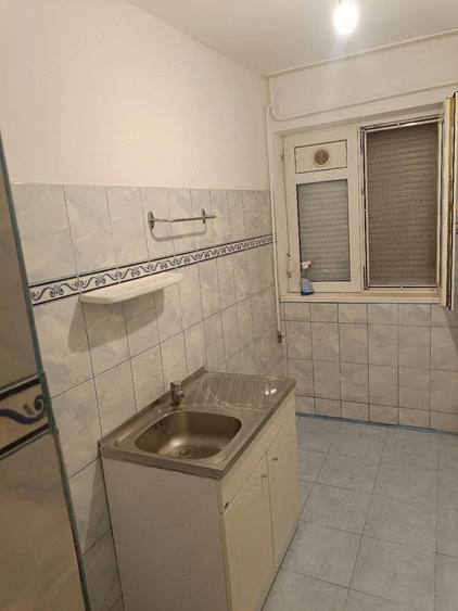 Vand apartament cu 2 camere vis-a-vis de Spitalul Jude?ean - 6