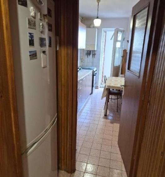 3 camere decomandat 66 mp + 2 balcoane, etaj 6/10, Parang 17, mobilat clasic - 7