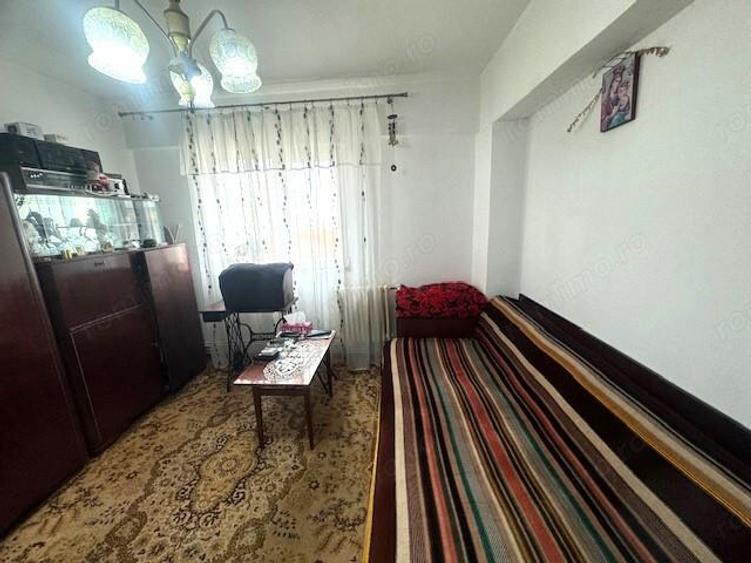 Apartament 3 camere decomandat zona Zahana - 7