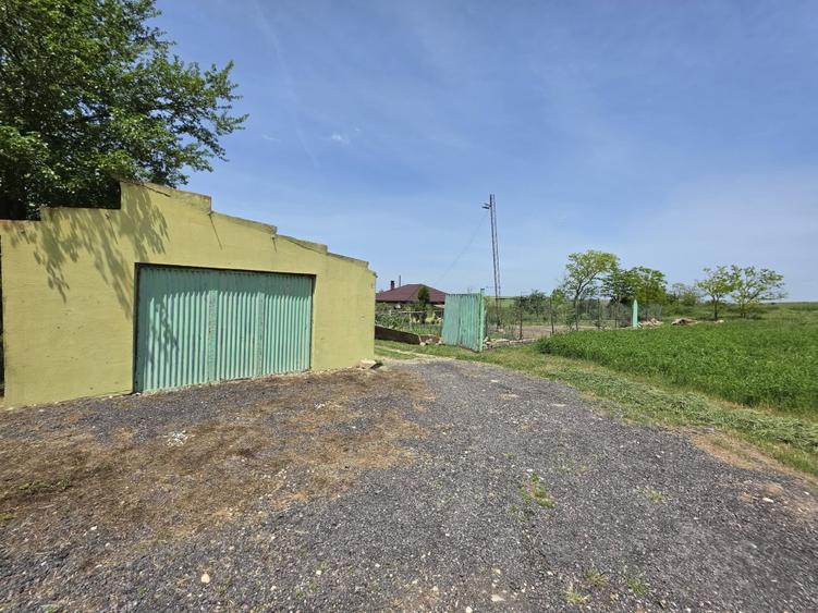 CASA DE VANZARE IN TORTOMAN - 14