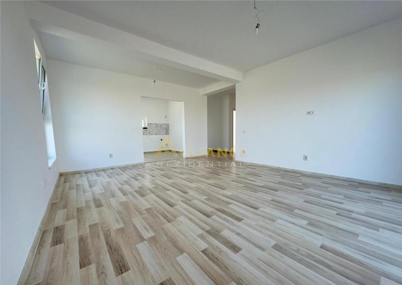 Cas? individual? modern? || 2 dormitoare || 2 b?i || Teren 3 - 4