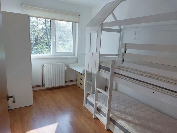 Proprietar ofer spre inchiriere apartament cu 3 camere zona Dacia - 4