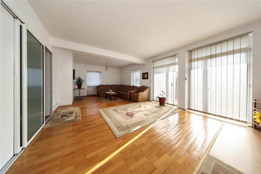 Vanzare Casa zona Tractorul, teren aferent 700 mp - 4