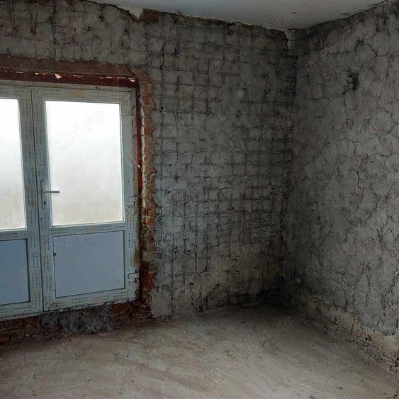 Casă cu 3 camere cu Teren 1200 Mp în Ziduri