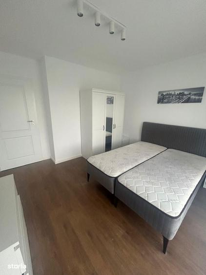 Apartament 2 camere 59 mp Etaj 1/4 cu lift Metrou 1 Decembri Sec 3 - 18