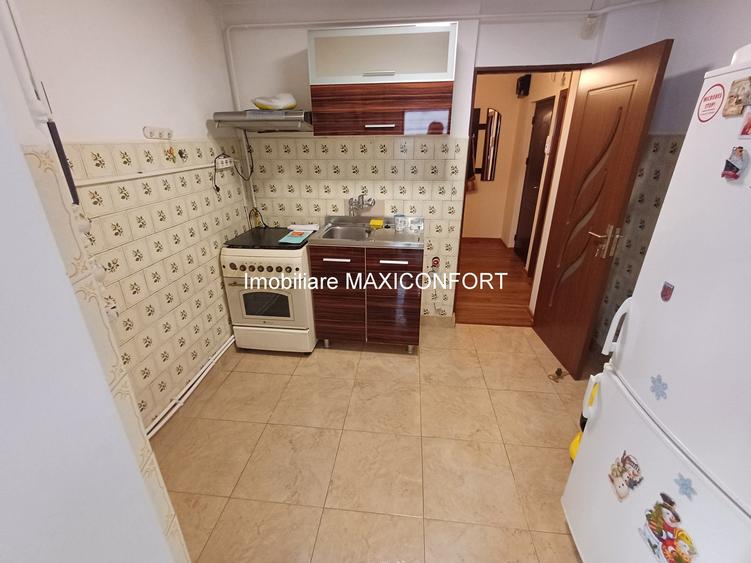 Vanzare apartament 3 camere - Imobiliare MAXICONFORT - 7
