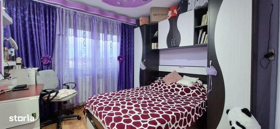 Apartament cu 4 camere în Micro 39