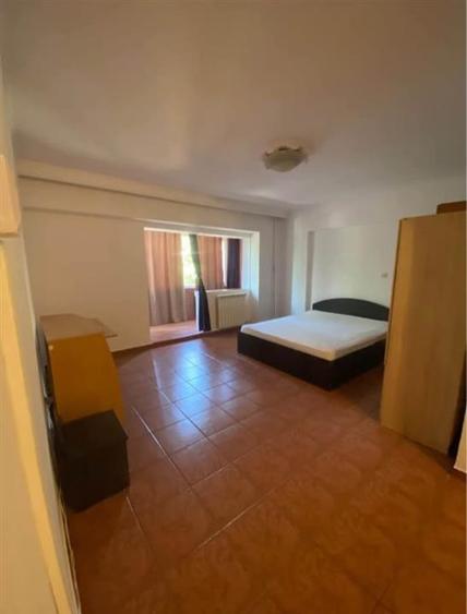 Apartament 1 camera decomandat etaj 1 Gara 107.000 euro - 2