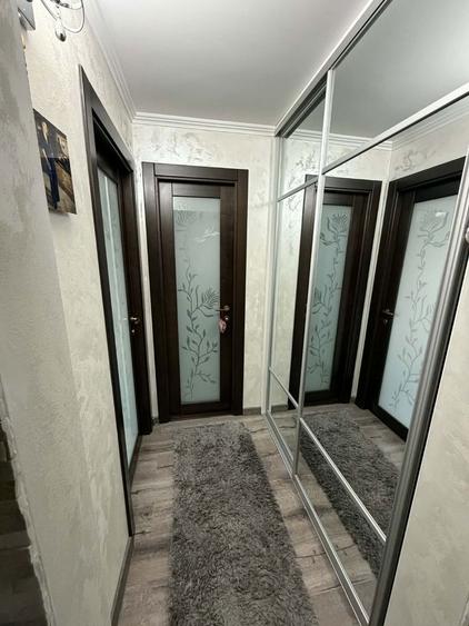 Vand Apartamen Cu 2 Camere Semidecomandat - 4