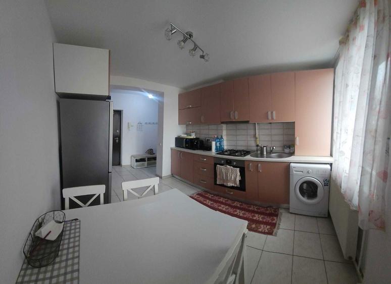 Apartament 2 camere decomandat, zona centrala - 3