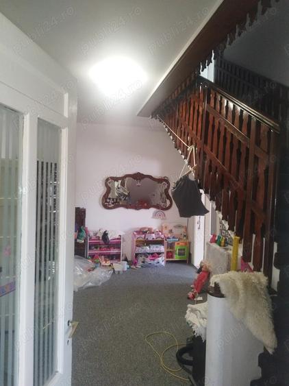 Inchiriez ap.cu 3 cam.in zona 7Noi. - 4