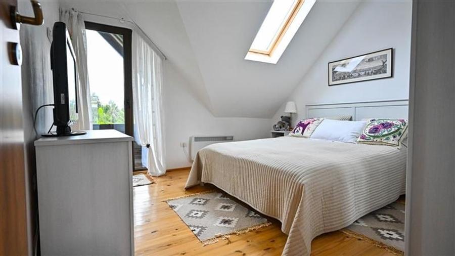 Sanctuar montan,fin amenajat si echipat,decor autentic romanesc,Bran, Fundata,Br - 3