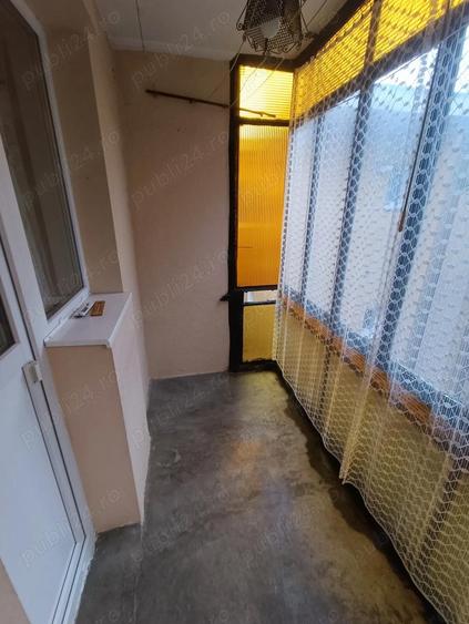 De vanzare apartament 2 camere cu garaj - 2