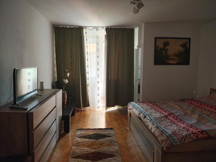 Inchiriez apartament Circumvalatiunii - 5