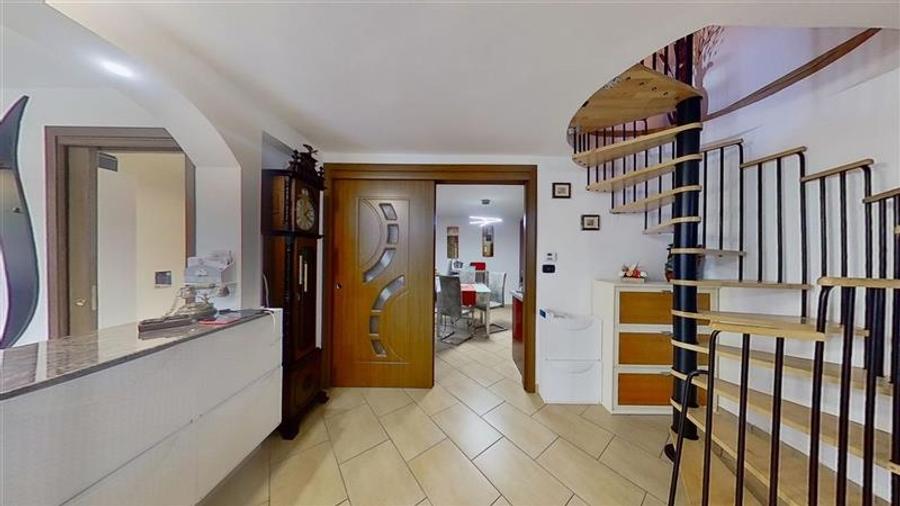 TUR 3D! Refugiu rafinat in Schei, Casa cu 3 camere amenajata cu stil, Brasov - 11