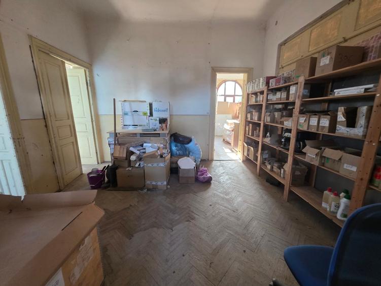 Judetul Prahova, in Poienarii Burchii, conac neoromanesc si teren 2.800 mp - 28