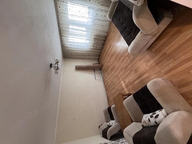 Vand apartament 3 camere zona lama - 1