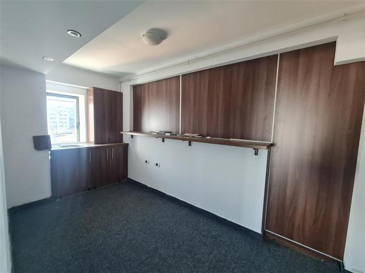 Birouri de inchiriat  de la 120 mp - mentenanta inclusa - 4