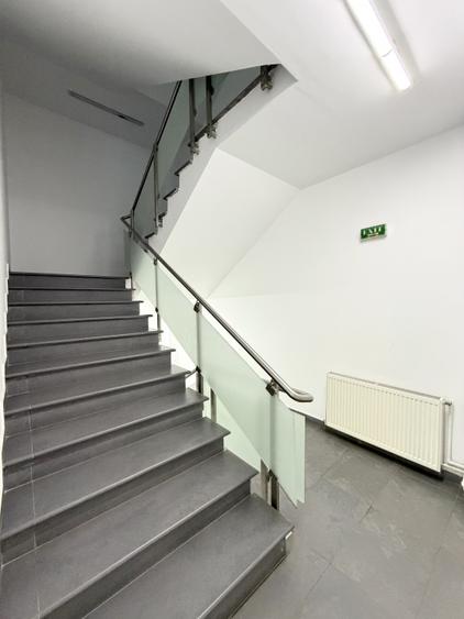 Spatiu comercial/birouri in cladire premium cu locuri de parcare - 6