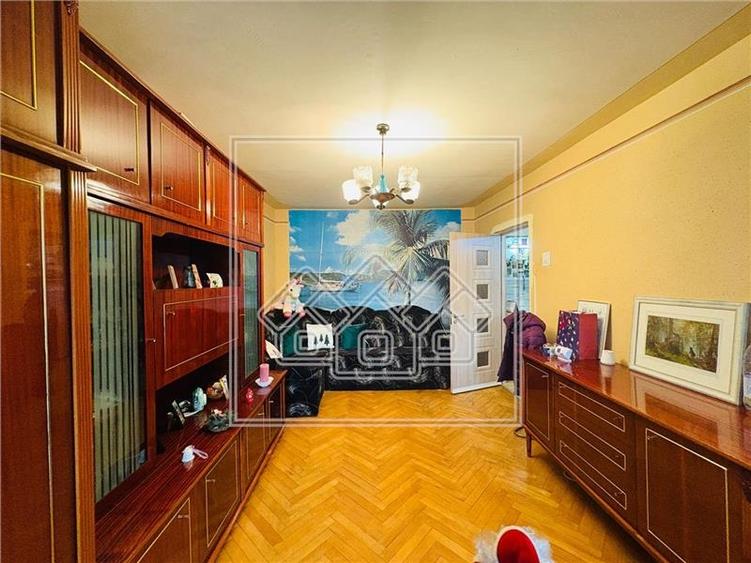 Apartament 3 camere - 2 balcoane - Valea Aurie - 3