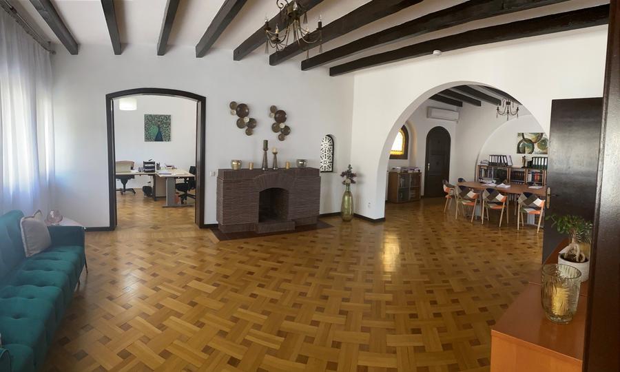 Birouri Televiziune - 1