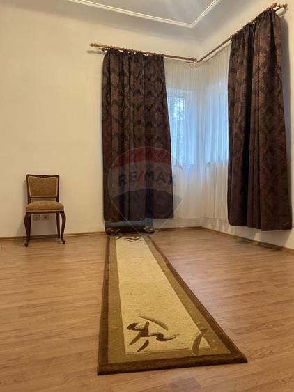 Apartament cu 3 camere în zona P-ta Unirii - 4