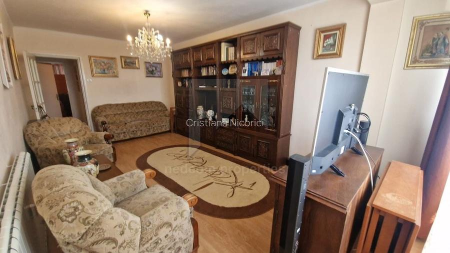 Vanzare 3 camere, Titan -  Aleea Barajul Sadului
