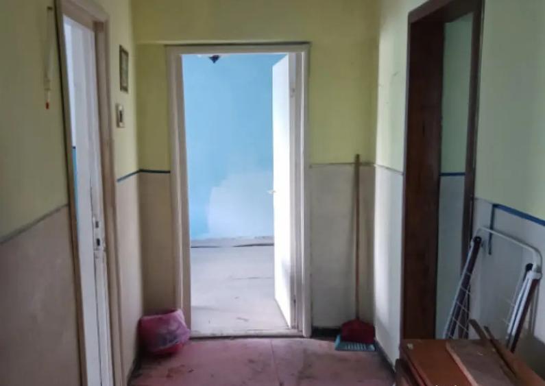 ZONA CENTRALA-2 CAMERE DECOMANDAT, ETAJ 4, NECESITA RENOVARE - 4