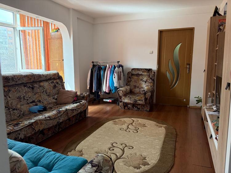Apartament spatios cu trei camere, Piata Straduintei, 115.000€ - 4