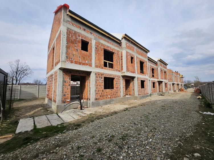 Casute Insiruite/duplexuri, zona Mall! - 4