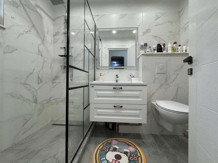 3 cam, bloc caramida, etaj 4 cu acoperis, str. Unirii - 1