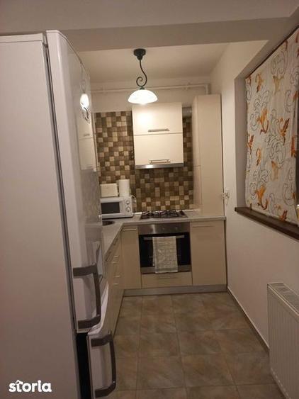Apartament cu 2 camere semidecomandat, mobilat în Central